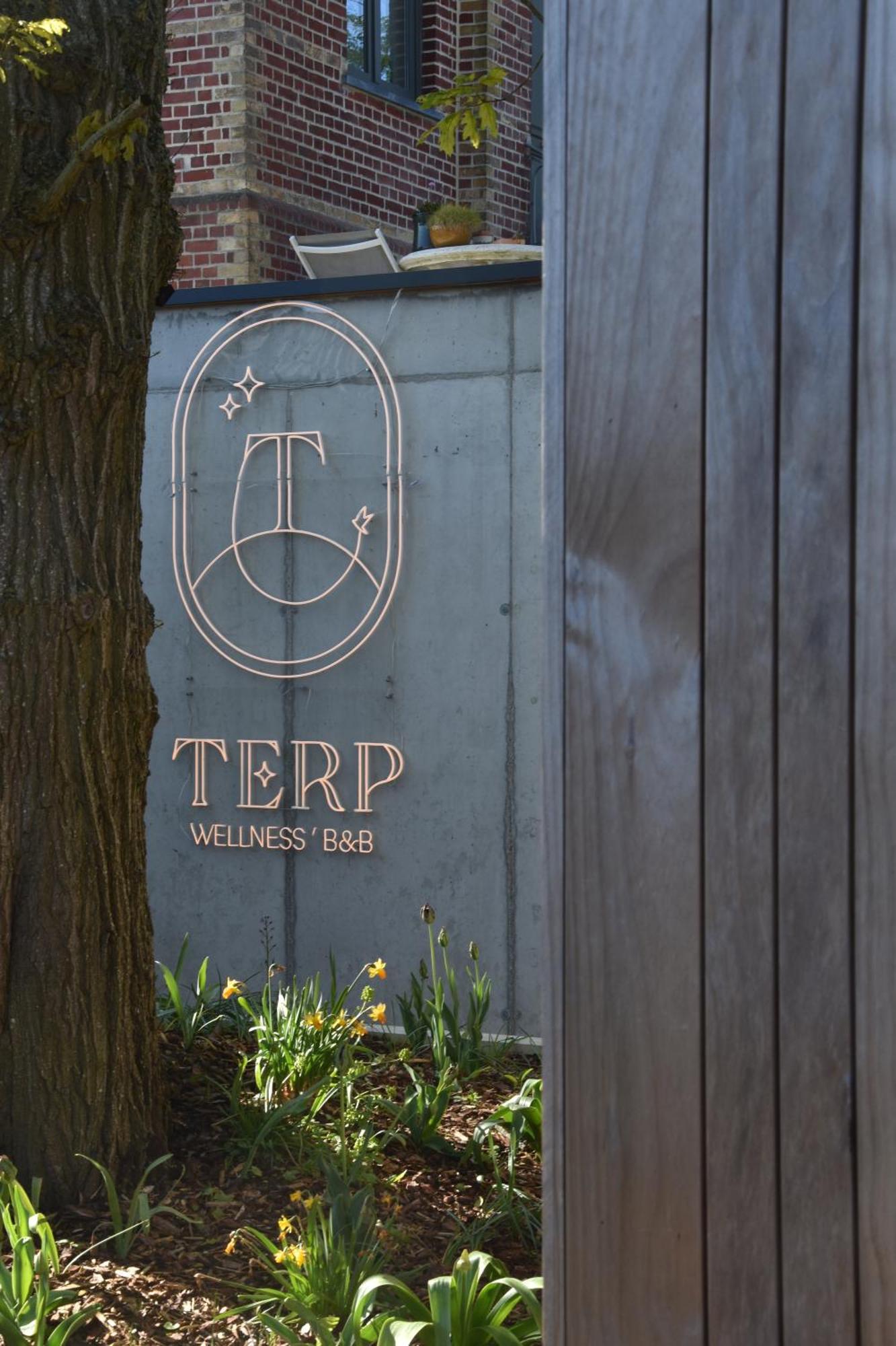 Terp Bed & Breakfast Poperinge Bagian luar foto